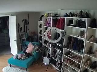 Miss Olivia Black Dressing Room