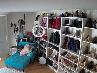 Miss Olivia Black Dressing Room