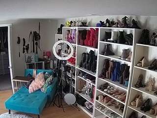 Dieses Model ist jetzt live. voyeurcam-missoliviablack-03