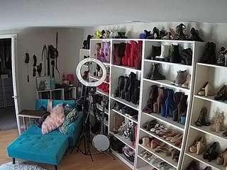 โมเดลนี้กำลังถ่ายทอดสดอยู่. voyeurcam-missoliviablack-03