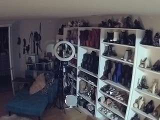 该模特正在直播。 voyeurcam-missoliviablack-03