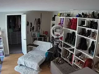 Miss Olivia Black Dressing Room's Live Sex Cam Show