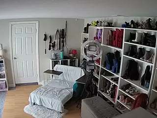 Miss Olivia Black Dressing Room's Live Sex Cam Show