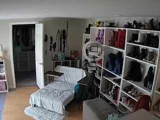Miss Olivia Black Dressing Room's Live Sex Cam Show