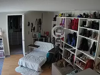 Miss Olivia Black Dressing Room's Live Sex Cam Show
