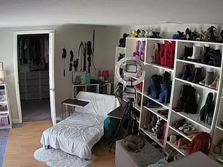 Miss Olivia Black Dressing Room's Live Sex Cam Show
