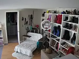 Miss Olivia Black Dressing Room's Live Sex Cam Show