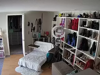 Miss Olivia Black Dressing Room's Live Sex Cam Show