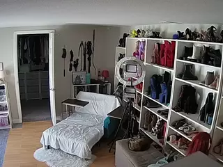Miss Olivia Black Dressing Room's Live Sex Cam Show