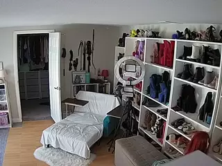 Miss Olivia Black Dressing Room's Live Sex Cam Show