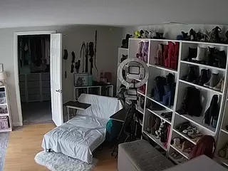 Miss Olivia Black Dressing Room's Live Sex Cam Show