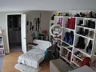 Miss Olivia Black Dressing Room's Live Sex Cam Show