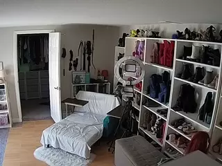 Miss Olivia Black Dressing Room's Live Sex Cam Show