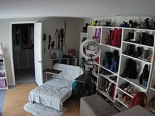 Miss Olivia Black Dressing Room's Live Sex Cam Show