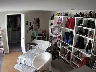 Miss Olivia Black Dressing Room's Live Sex Cam Show