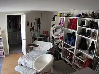 Miss Olivia Black Dressing Room's Live Sex Cam Show