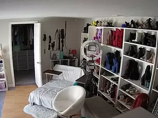 Miss Olivia Black Dressing Room's Live Sex Cam Show