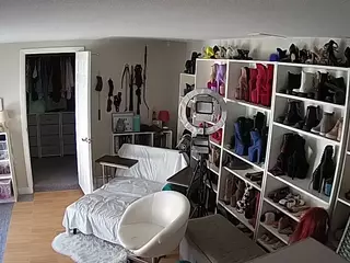 Miss Olivia Black Dressing Room's Live Sex Cam Show