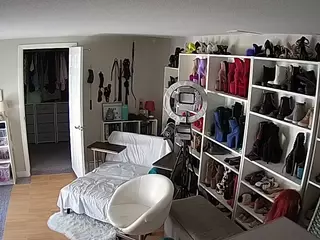 Miss Olivia Black Dressing Room's Live Sex Cam Show