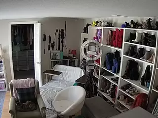 Miss Olivia Black Dressing Room's Live Sex Cam Show