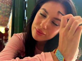 elviaveltman Live Webcam on CamSoda