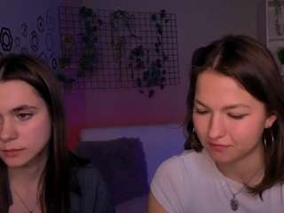 liana-best Small tits live webcam