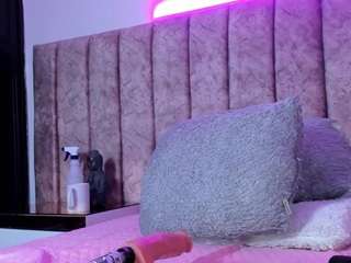 niicolle-evanss webcam