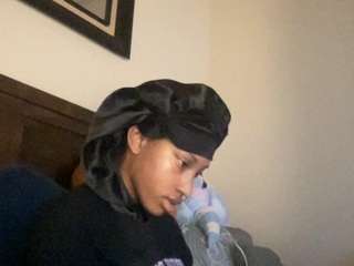 prettyfacefemale webcam