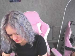 यह मॉडल अभी लाइव है. tessa-ashe