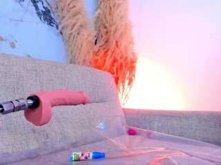 le modèle venus-coleman est en webcam porno dans un show sur le site camsoda, il possède les tags suivants: ahegao,ass bouncing,black hair,body massage,brown eyes,camel toe,drinking,flashing,foot fetish,lovense,strapon,tattoos,toys,curvy,hd,small tits