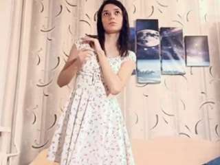 yajairatroung webcam model