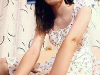 Live webcam model yajairatroung on Soda Cams