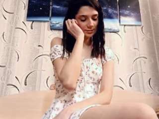 Live webcam model yajairatroung on Soda Cams