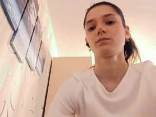 yajairatroung webcam