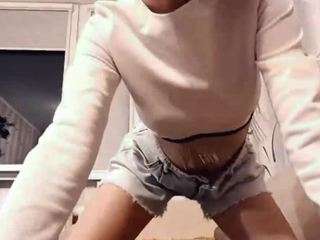 Live webcam model yajairatroung on Soda Cams