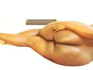 busty42ddza