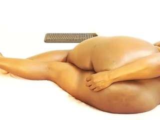 busty42ddza