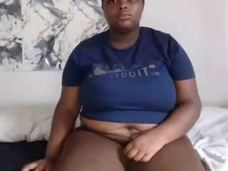 bustyboobs011 webcam