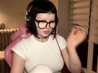 carlynpillette Live Webcam on CamSoda