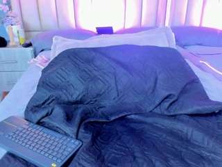 Charlothe01 live webcam show