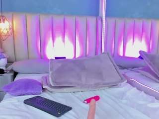 Charlothe01 live webcam show