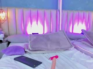 Charlothe01 live webcam show