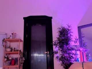 Cheerishh live webcam show