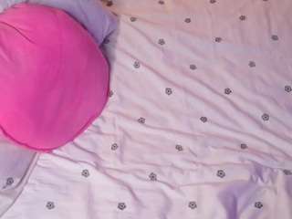eleanorka webcam model