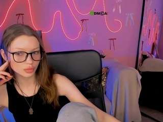 milana-kick2 live cam profile