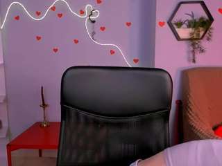 Live webcam model sally-meow on Soda Cams