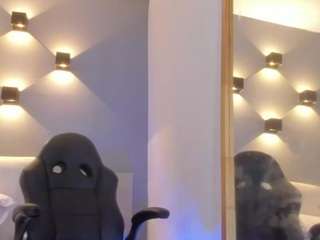 selena-monroy Live Webcam on CamSoda