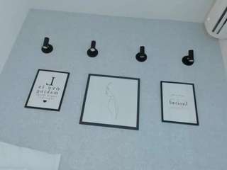 selena-monroy's CamSoda show and profile