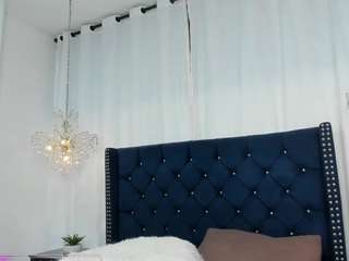 le modèle charlotsweett est en webcam porno dans un show sur le site camsoda, il possède les tags suivants: athletic,black hair,young adult,toys,teen 18,skinny,sexting,sex toys,orgasm,no smoking,lovense,fingering,erotic dance,drinking,cum in pussy,brown eyes,blowjob,hd,petite,small tits