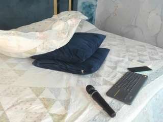 Live cam show with charlotsweett